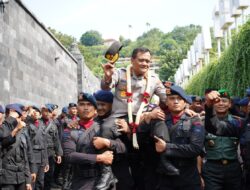 Perpisahan Penuh Haru, Farewell Parade untuk Komjen Pol Ahmad Luthfi Di Mapolda Jateng