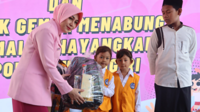 Polres Wonogiri dan Yayasan Kemala Bhayangkari Launching Program Pencanangan Orang Tua Asuh dan Program Anak Gemar Menabung.