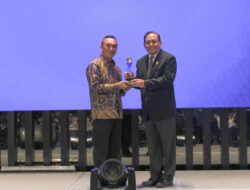 Polri Raih Predikat Informatif Dalam Penganugerahan Keterbukaan Informasi Publik 2024.