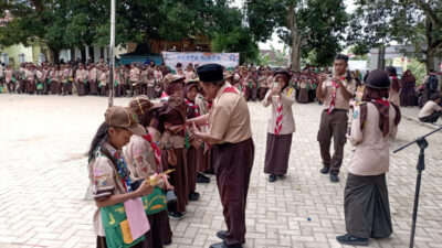 Menjadi Tergiat Terakhirpun Anak anak Tetap Bersorak Kegirangan dan Bergembira