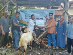 Luar Biasa ,…!! Serahkan TJSL Hewan Qurban, Perum Perhutani KPH Telawa Untuk Tenaga Persemaian di Krobokan – Juwangi