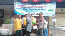 Polsek Karangawen Bersama Satgas Pangan Satreskrim Polres Demak Melaksanakan Penyaluran Beras SPHP