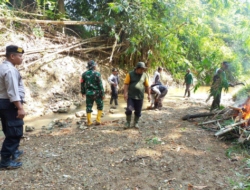 Guna Jaga Kelestarian Hutan & Lingkungan Perhutani , KPH Telawa Gelar Sosialisasi ESRA Pada Petani Hutan